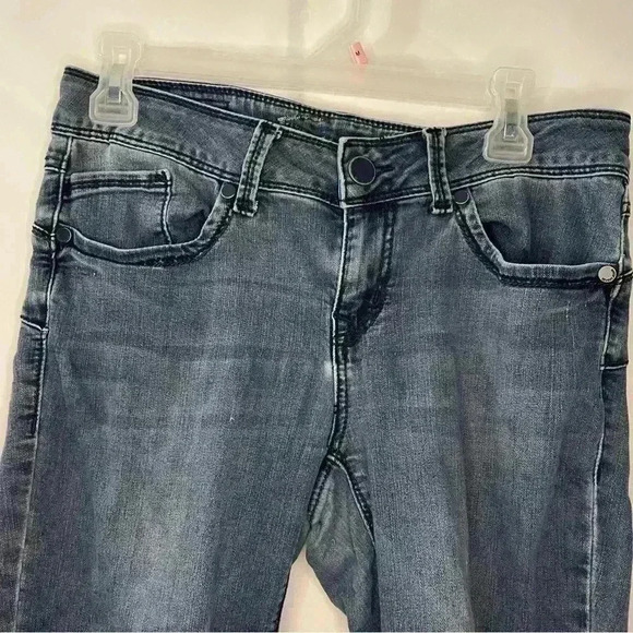 Blue Jeans - Picture 5 of 8